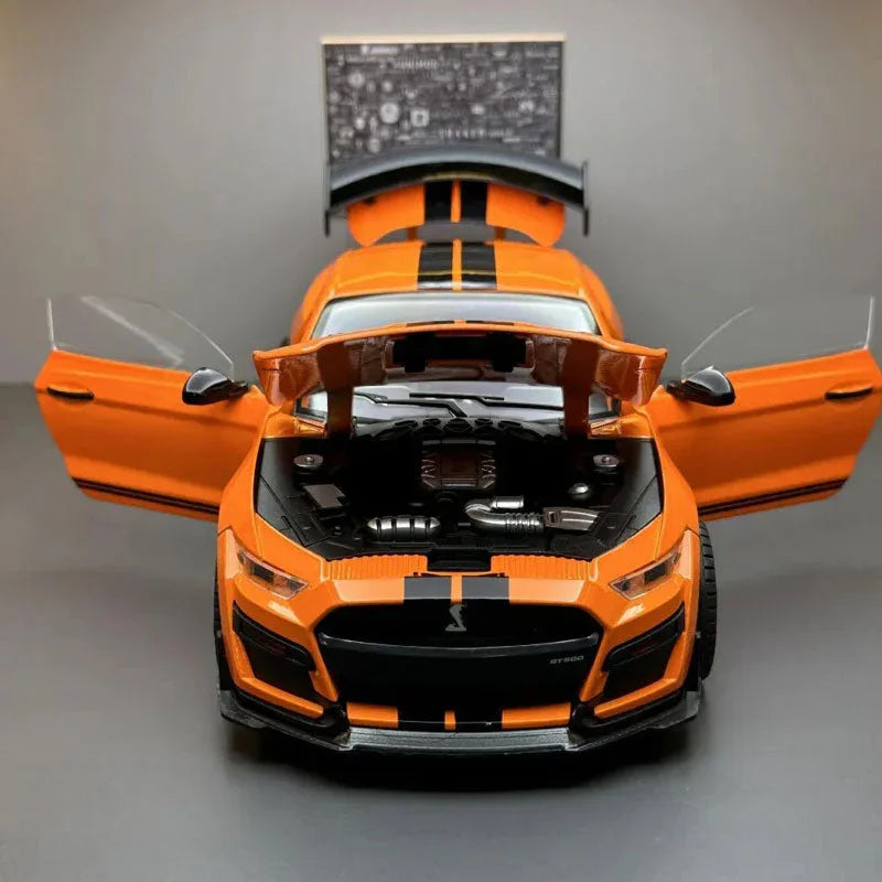 Super-Miniatura de Mustang Shelby GT500 (Escala 1:18)