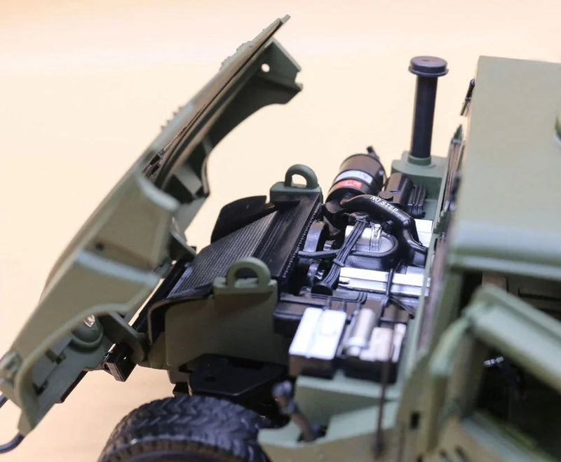 Humvee Militar KDW – Miniatura 1:18 de Alta Precisão
